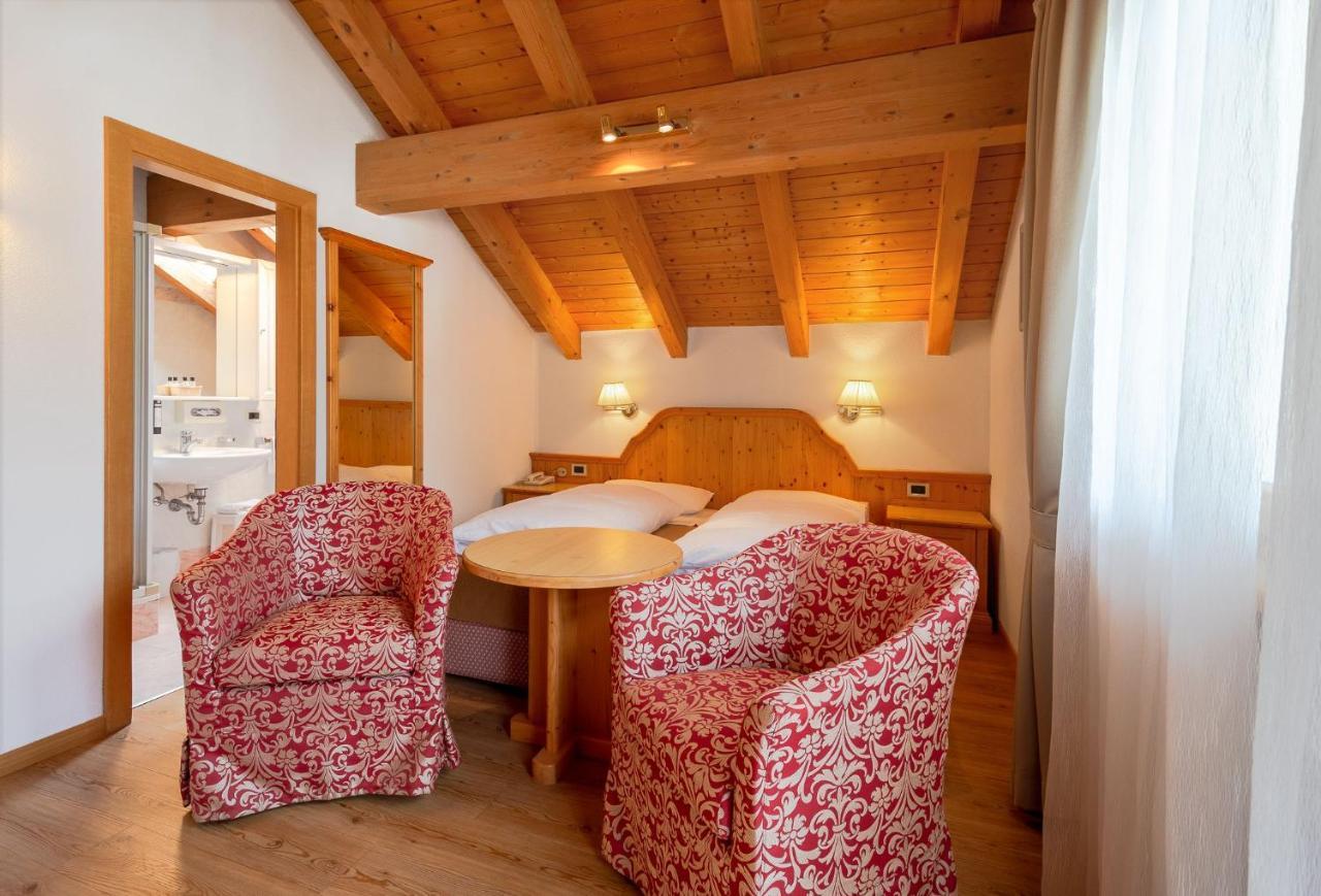 Hotel Villa Eden Corvara In Badia Exterior photo